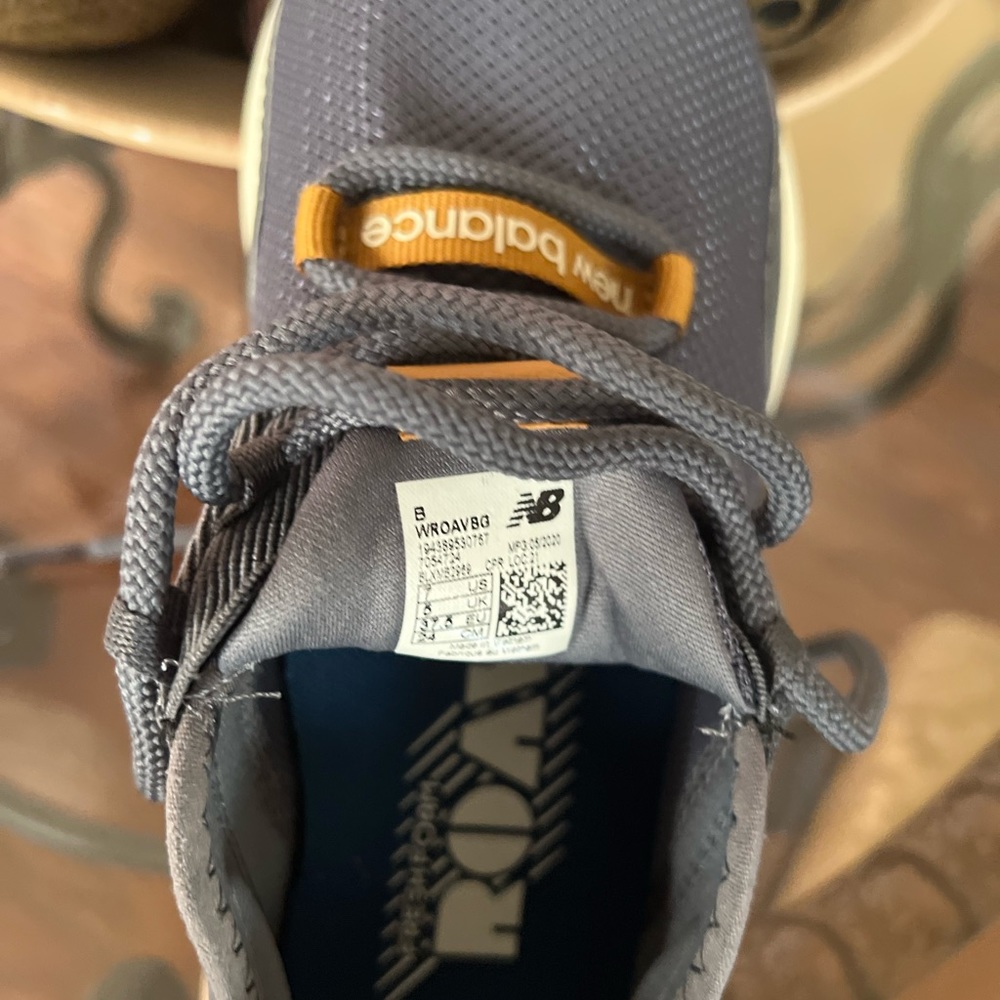 New Balance - Picture 5 of 6
